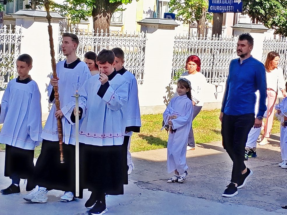 Prima Sfântă Împărtășanie în parohia noastră (Galați, 2024)