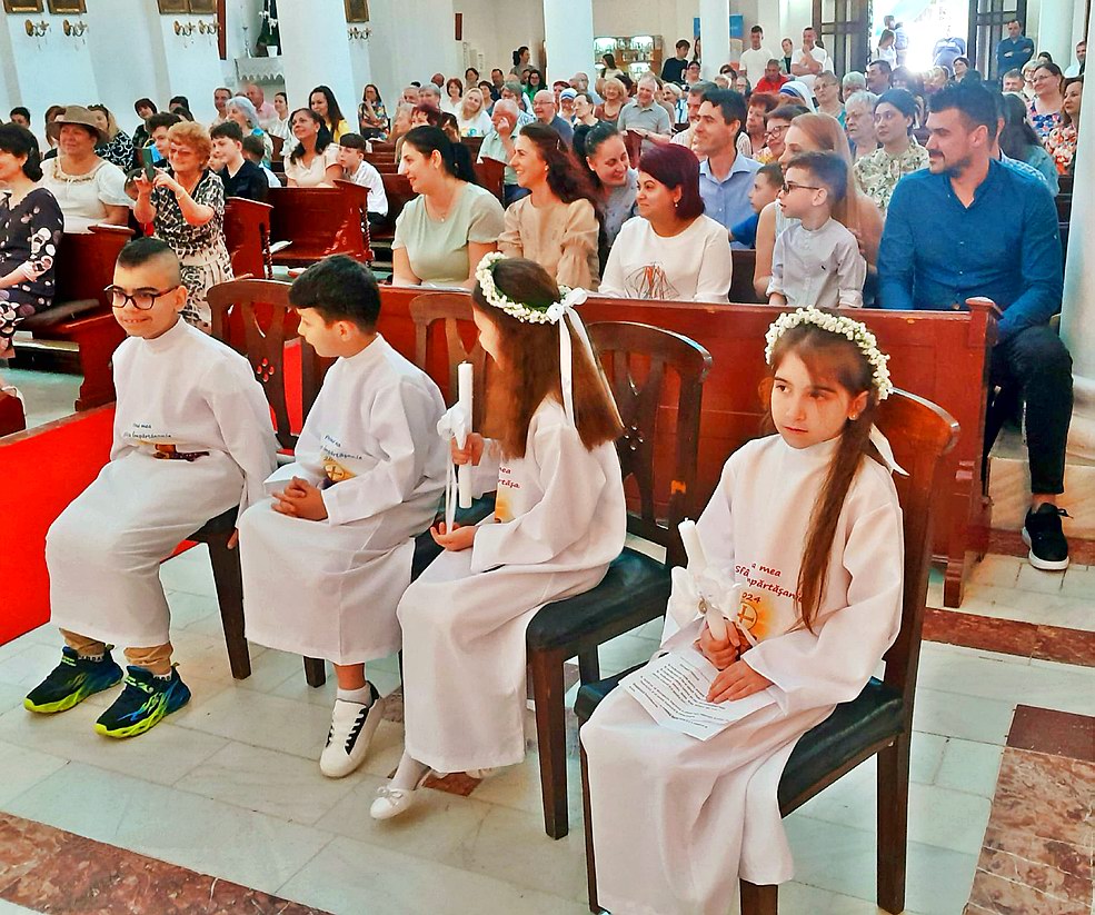 Prima Sfântă Împărtășanie în parohia noastră (Galați, 2024)