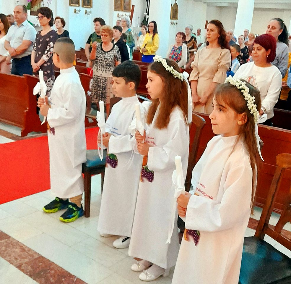 Prima Sfântă Împărtășanie în parohia noastră (Galați, 2024)