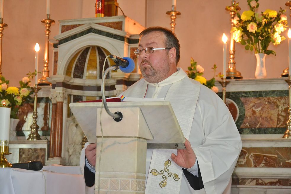 părintele paroh Cristian Blăjuţ