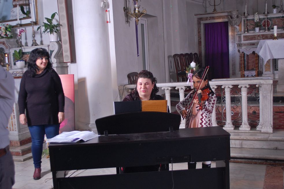 spectacol de Crăciun cu participarea minorităţilor din Galaţi