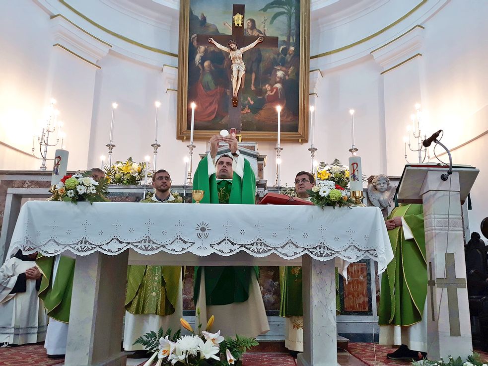 Aniversarea terţiarilor franciscani în biserica catolică din Galaţi