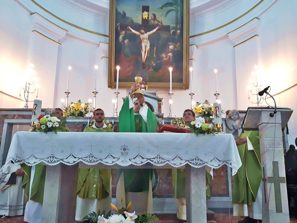 Aniversarea terţiarilor franciscani în biserica catolică din Galaţi