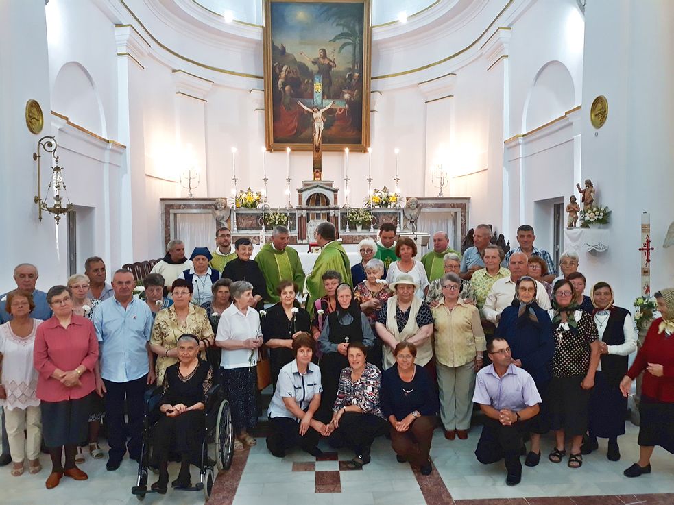 Aniversarea terţiarilor franciscani în biserica catolică din Galaţi