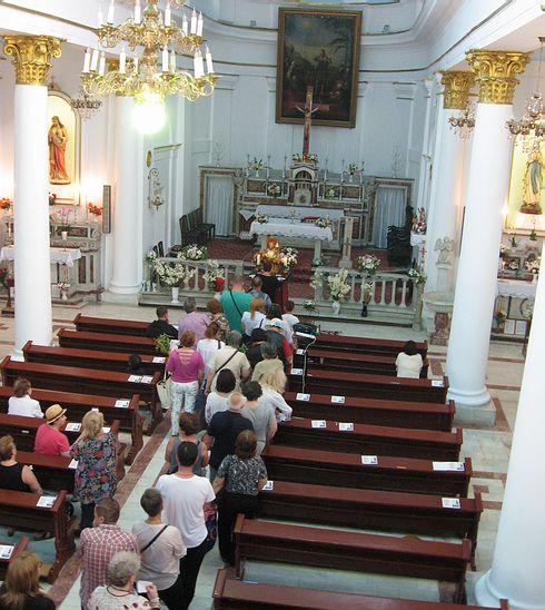 statueta cu relicva Sf. Anton de Padova în biserica catolică din Galaţi
