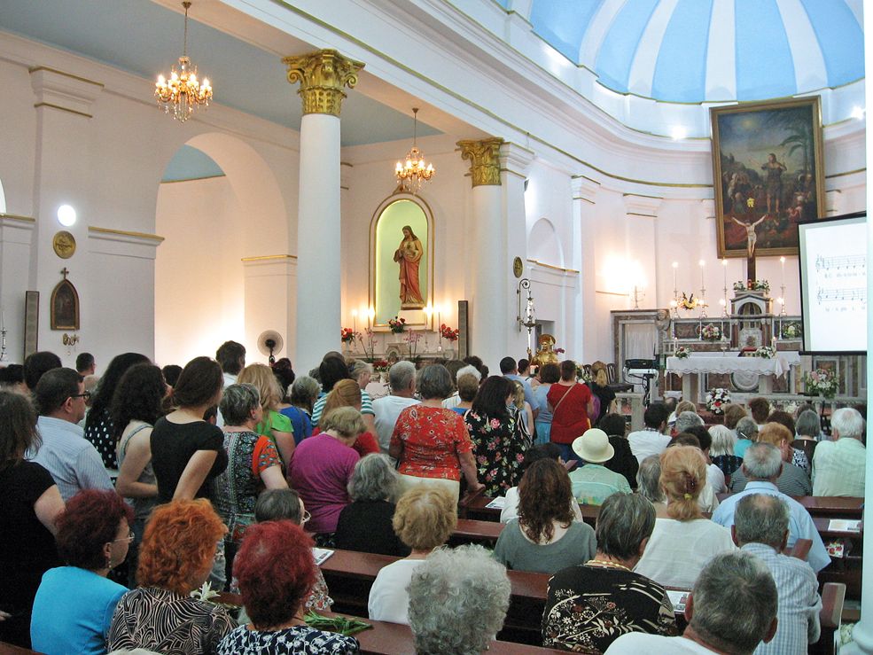 statueta cu relicva Sf. Anton de Padova în biserica catolică din Galaţi
