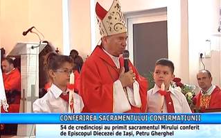 Conferirea sacramentului Mirului la Galați