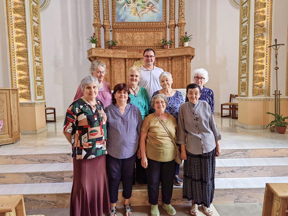 în biserica parohială „Preasfânta Treime” din Prăjești (2022)