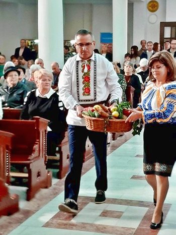 moment din timpul Sf. Liturghii din Duminica Recunoștinței și a Recoltei (2023)