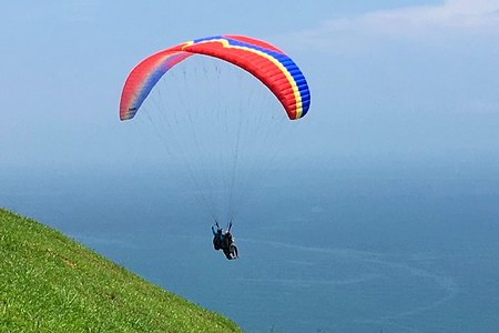 viața e ca un zbor cu parapanta